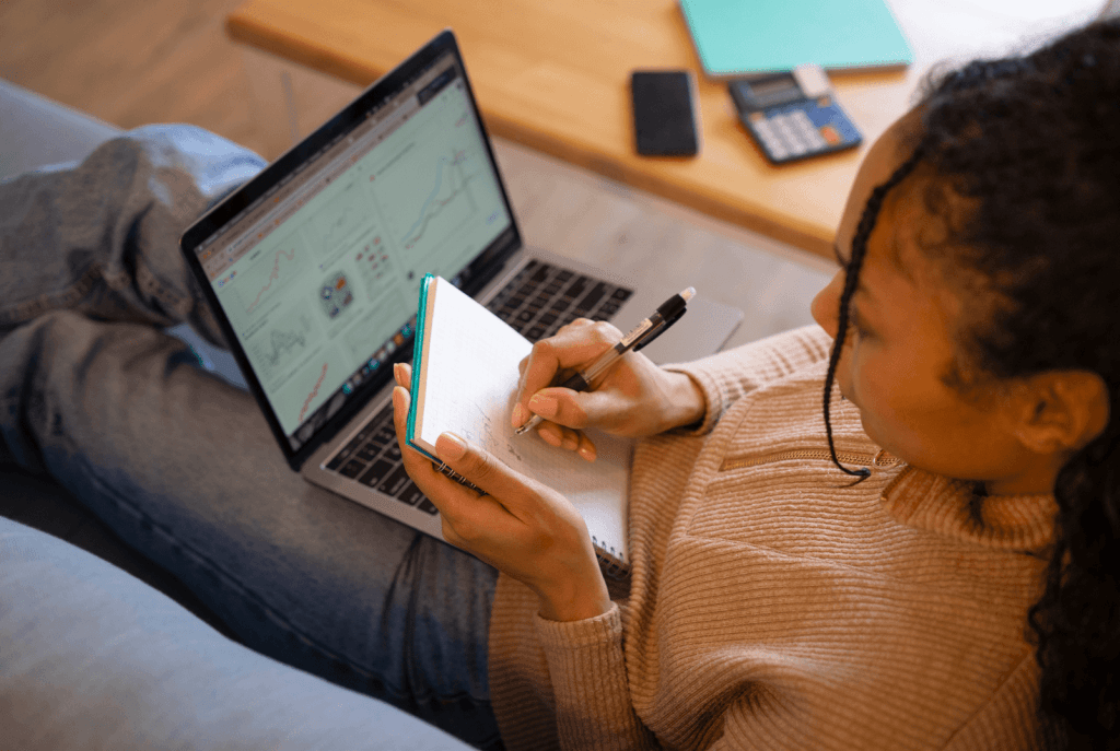 The Ultimate Guide to Learning Digital Marketing from Home